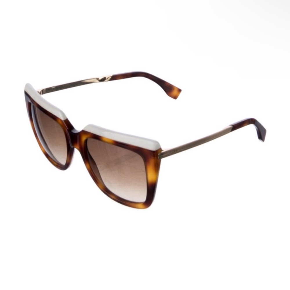 ❌SOLD❌ Fendi Sunglasses - Picture 6 of 6